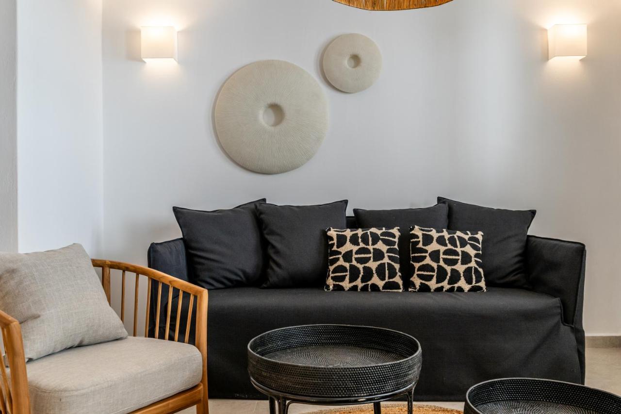 Arotron Santorini Bed & Breakfast Pyrgos Kallistis Exterior photo
